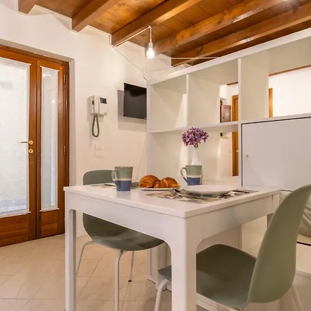 Anniusca Nest * Verona