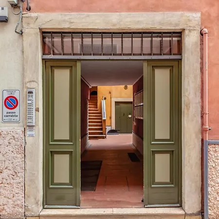 Anniusca Nest * Verona